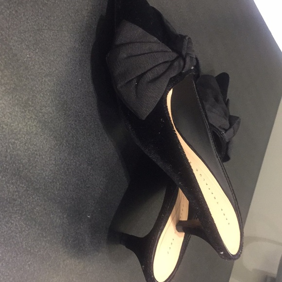Zara Black Velvet Kitten Heels - Picture 3 of 3